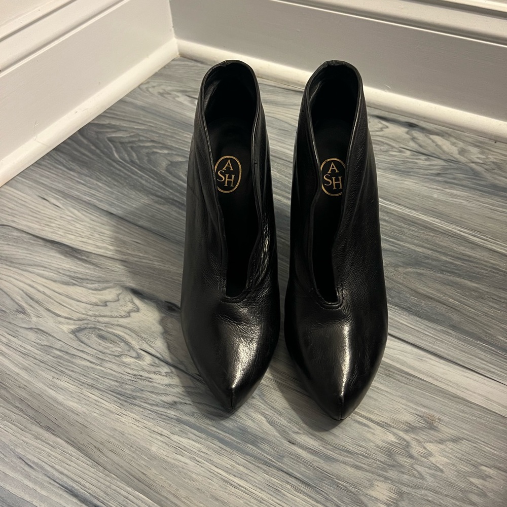 Ash heels leather